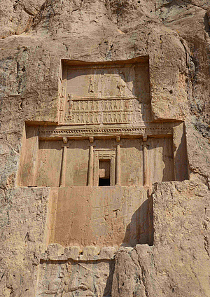 Naqst-e Rostam, present-day Iran (Photo: E. Zomer)